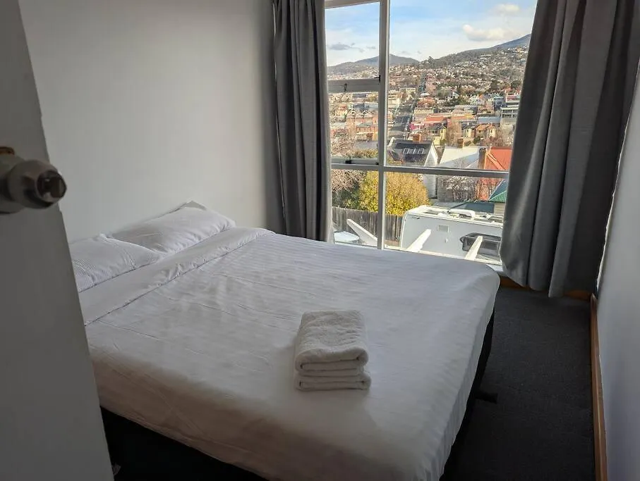 Bayley 2 - Walk To City From 2 Bedroom Apartment With City And Mountain Views Hobart