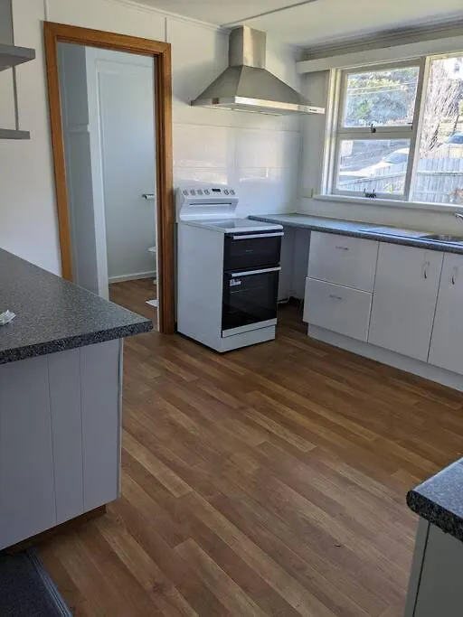 Bayley 2 - Walk To City From 2 Bedroom Apartment With City And Mountain Views Hobart Australië